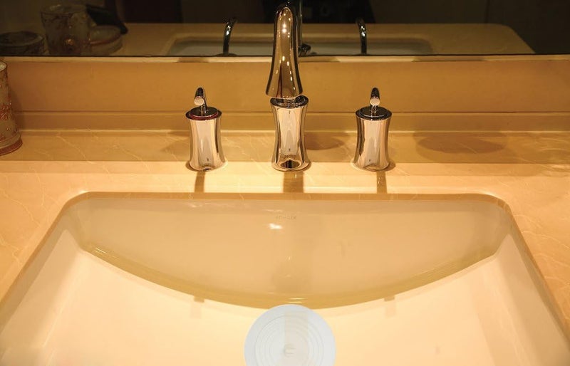 JZS 2 Pack Tub Stopper, 15.2CM x 15.2CM Large Silicone Drain Plug Hair Stopper Flat Suction Cover for Kitchen Bathroom and Laundry (White) - Image 3