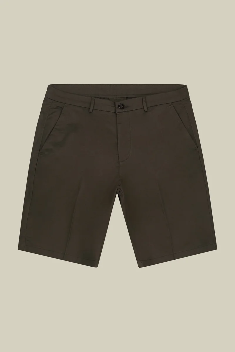 Classic men's Bermuda shorts with a twill construction - Military