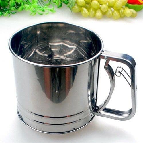 CALIST Baking Stainless Steel Shaker Sieve Cup Manual Flour Sifter with Handle Measuring Scale Mark for Flour Icing Sugar - Image 4
