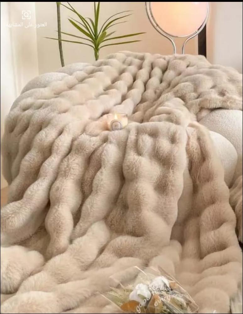 QUINTUS Faux Fur Rabbit Soft Blanket - Large Size - Brown/White/Pink - Image 2