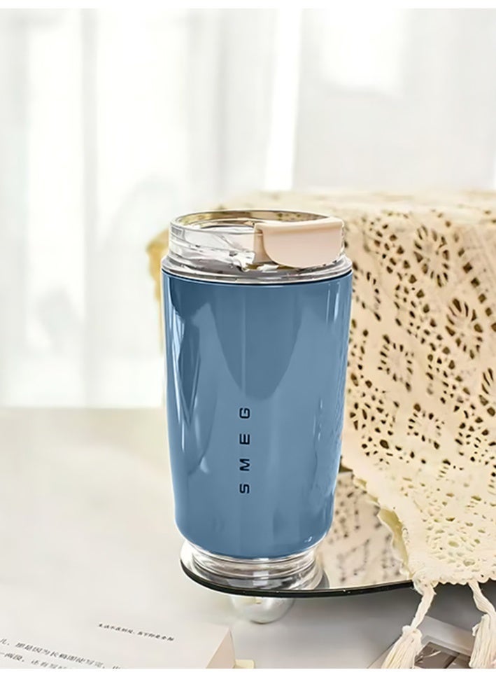 سميج كوب قهوة للسفر من Smeg، كوب معزول للمشروبات مع غطاء مضاد للتسرب، كوب قهوة طويل الأمد مع غطاء، ترمس قهوة للسفر (أزرق) - Image 3