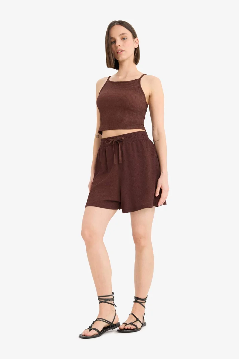 ديفاكتو Loose Fit Crepe Shorts