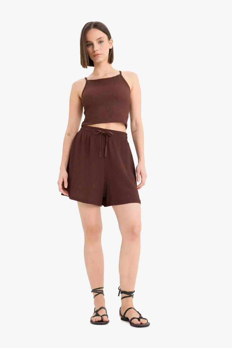 ديفاكتو Loose Fit Crepe Shorts
