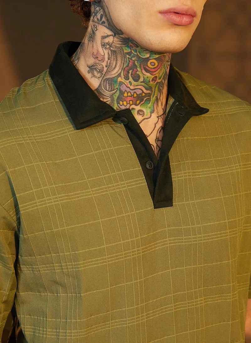 Campus Sutra Men's Olive Green & Onyx Black Contrast Grid Polo T-Shirt
