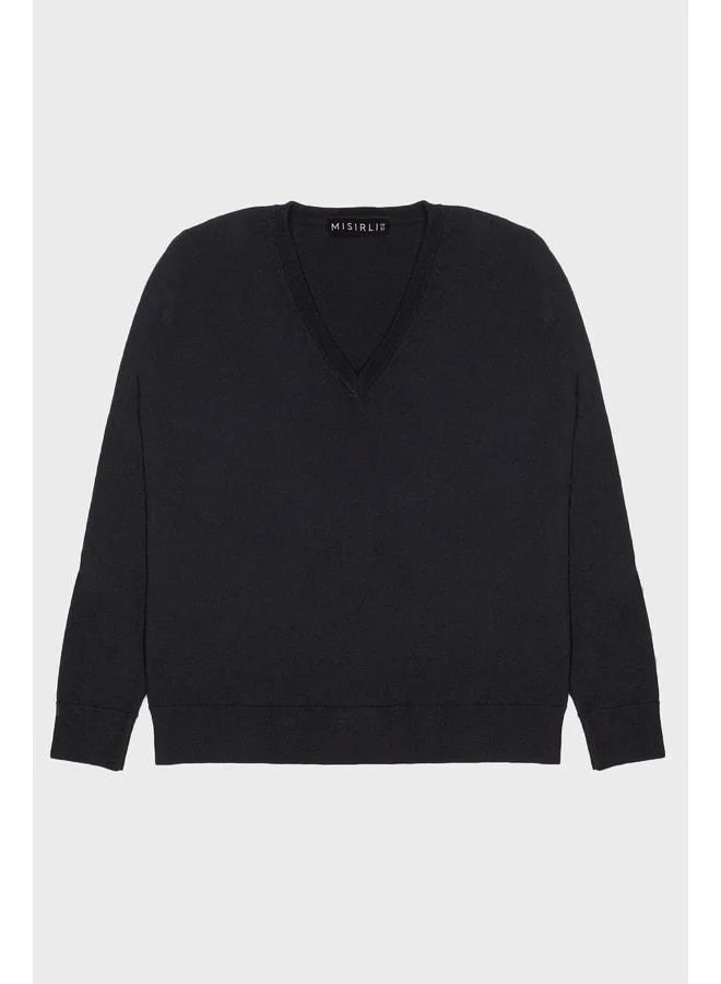Mısırlı 1951 Black Long Sleeve V-Neck Women's Sweater.