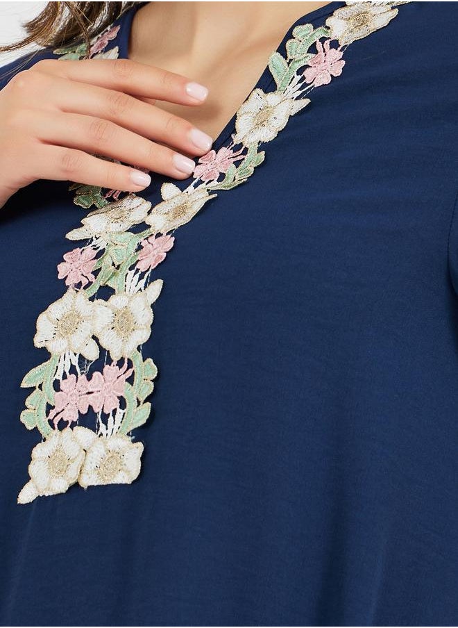 Styli Floral Lace Trim V Neck Jalabiya  - Image 4
