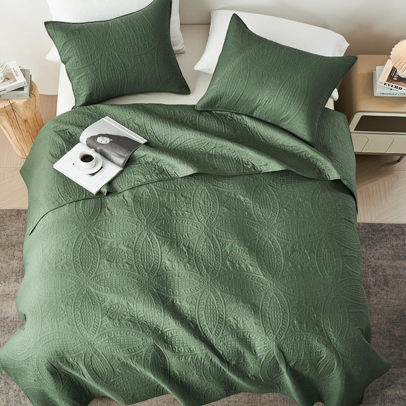 akkialla akkialla Queen Quilt Bedding Set Olive Green Ultrasonic Full/Queen Quilt Set Lightweight Soft Bedspread Coverlet Modern Style Coin Pattern Bed Cover for All Seasons 3 Piece(1 Quilt 2 Pillow Shams)  - Image 3