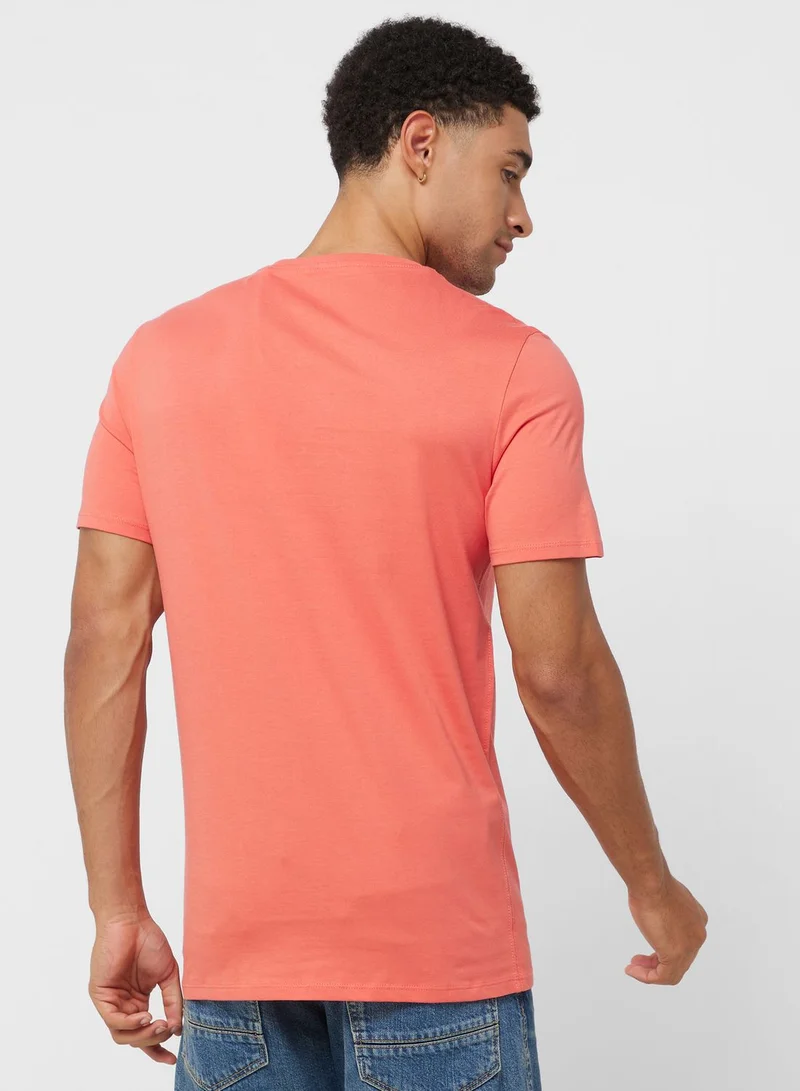 GUESS Logo Crew Neck T-Shirt