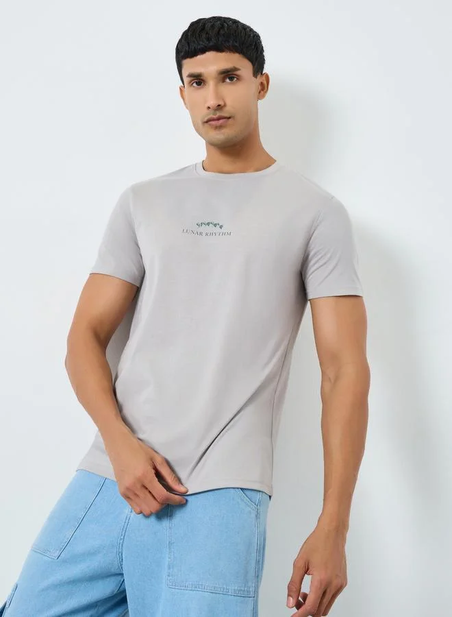 Styli Men Grey Slogan Print Regular Fit T-Shirt