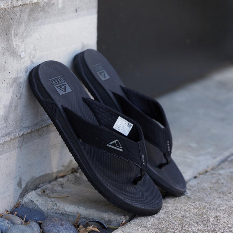 Reef Phantoms Mens Beach Flip Flop, Water Friendly, Soft and Supportive Molded Footbed, Black, 5 - Image 3