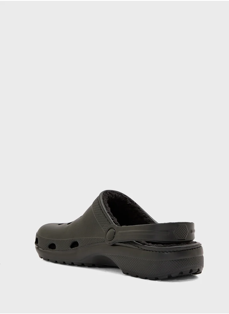 Truffle Fur Strap Crossover Flat Sandal