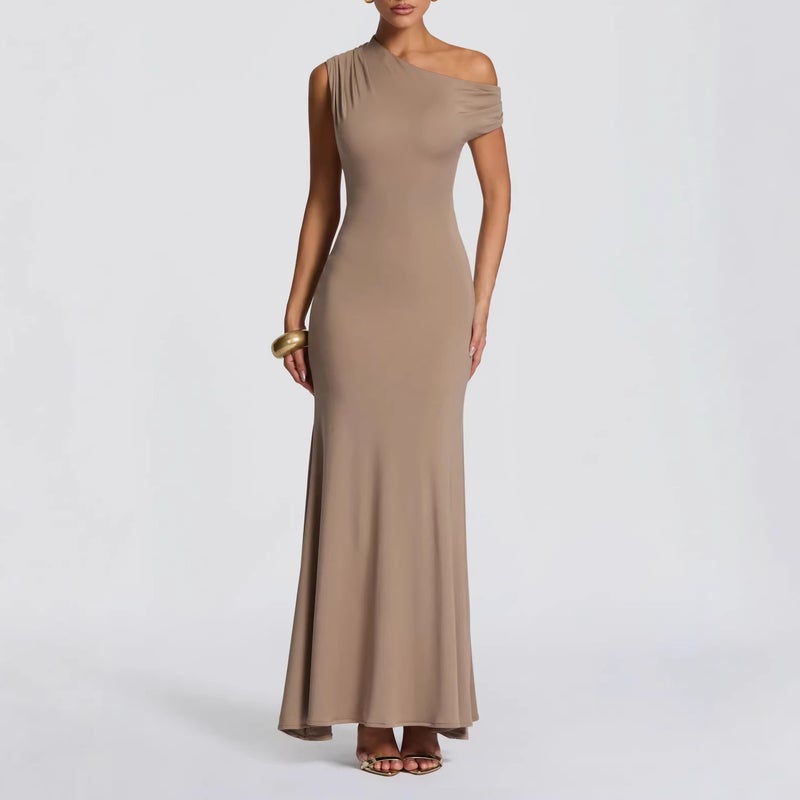 2026 New Style Diagonal Neckline Backless Hip-Hugging Simple Solid Color Elegant Dress - Image 2