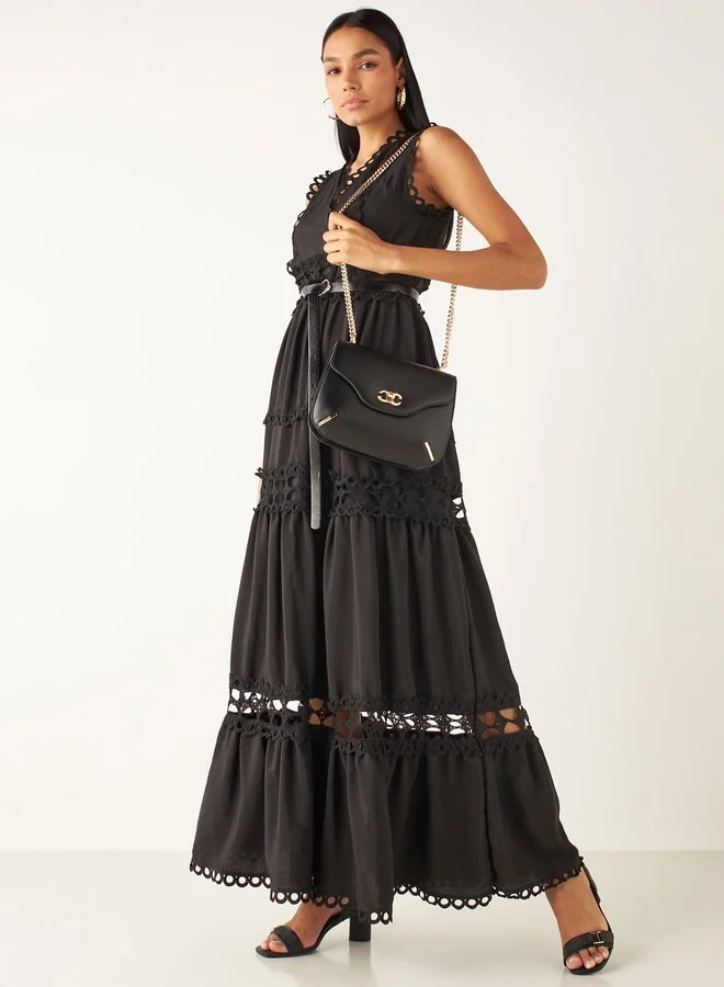 سيليست Solid Crossbody Bag with Chain Strap and Flap Closure