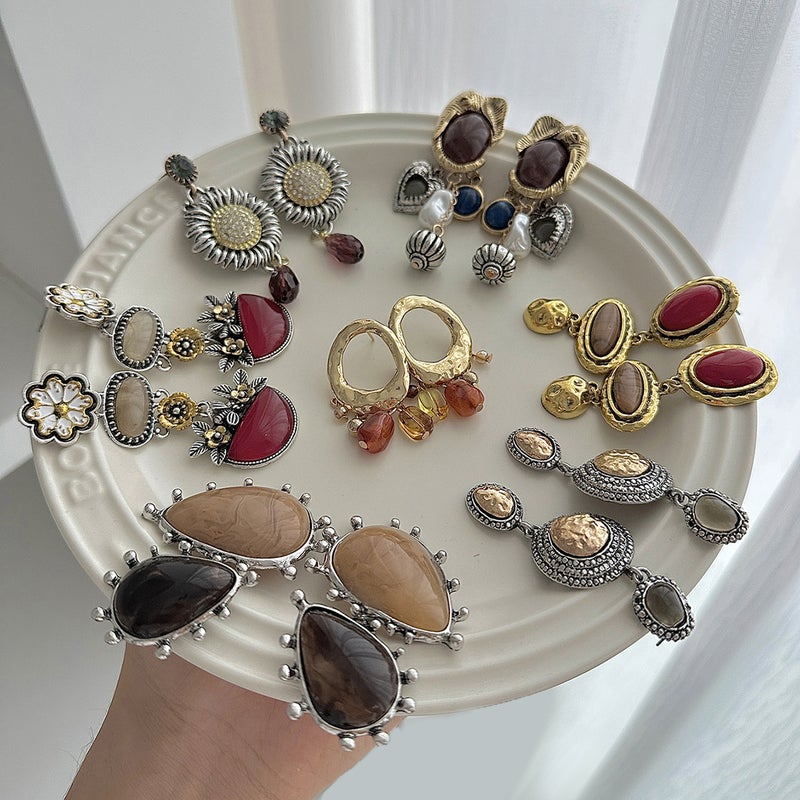 SHIXIN European and American Cross-Border Jewelry: Bold Personality with Gemstone-Inlaid Heart Pendant Earrings, Ethnic Floral Resin Hoop Earrings - Image 1