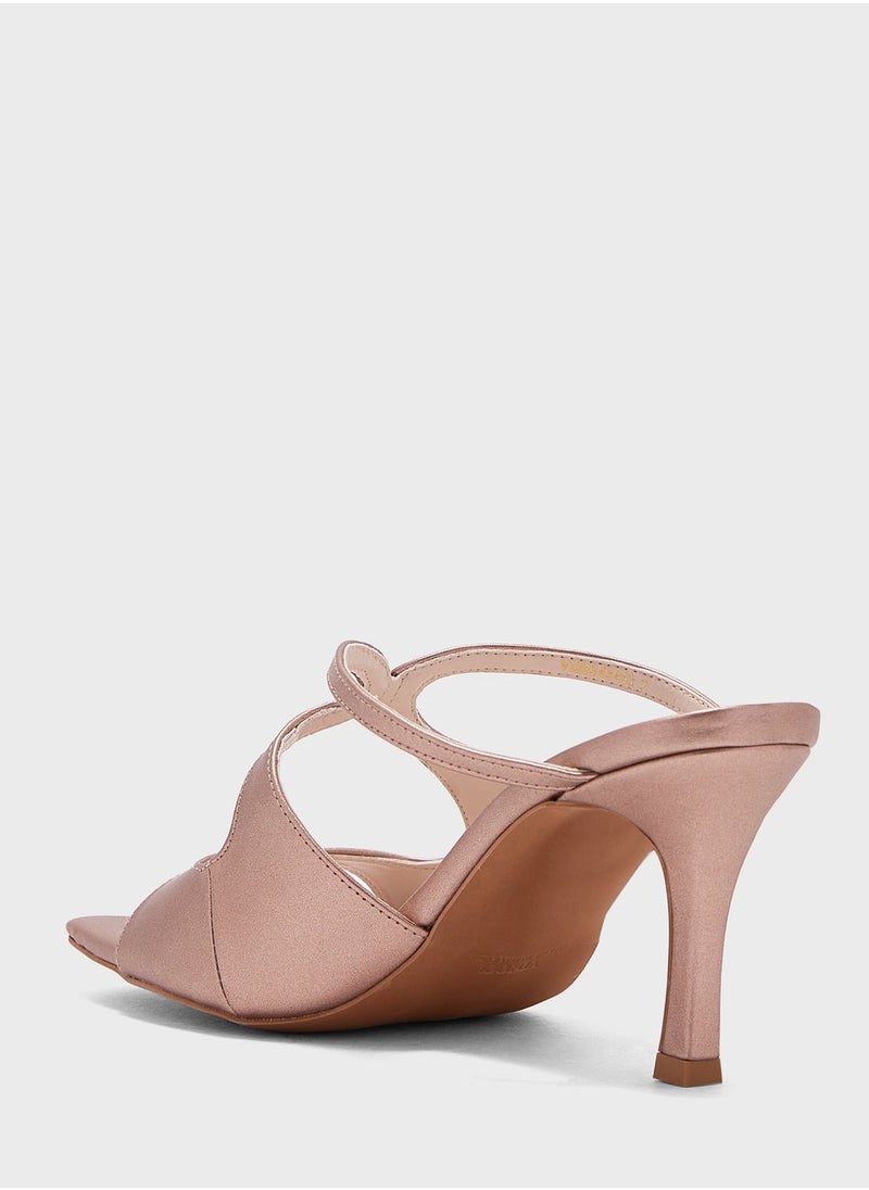Vincci - Cross Over Strap Sandals - Image 1
