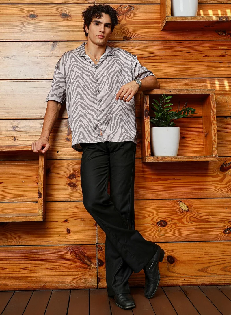 كامبوس سوترا Men's Charcoal Grey Zebra Satin Oversized Shirt