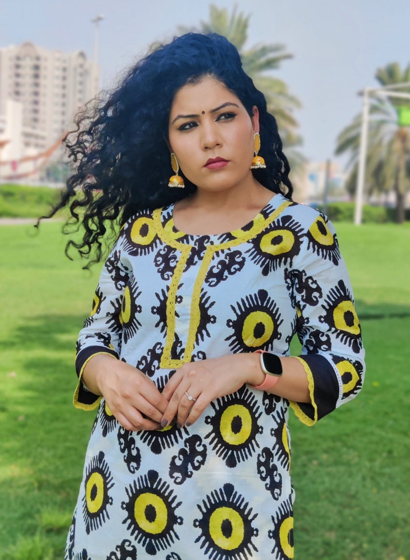 PRIYA’S PANACHE Cotton Printed Kurta Pant Dupatta Set | Indian Ethnic Wear for Women | Traditional Salwar Kameez Suit | Ready-to-Wear Kurti Set - Image 3