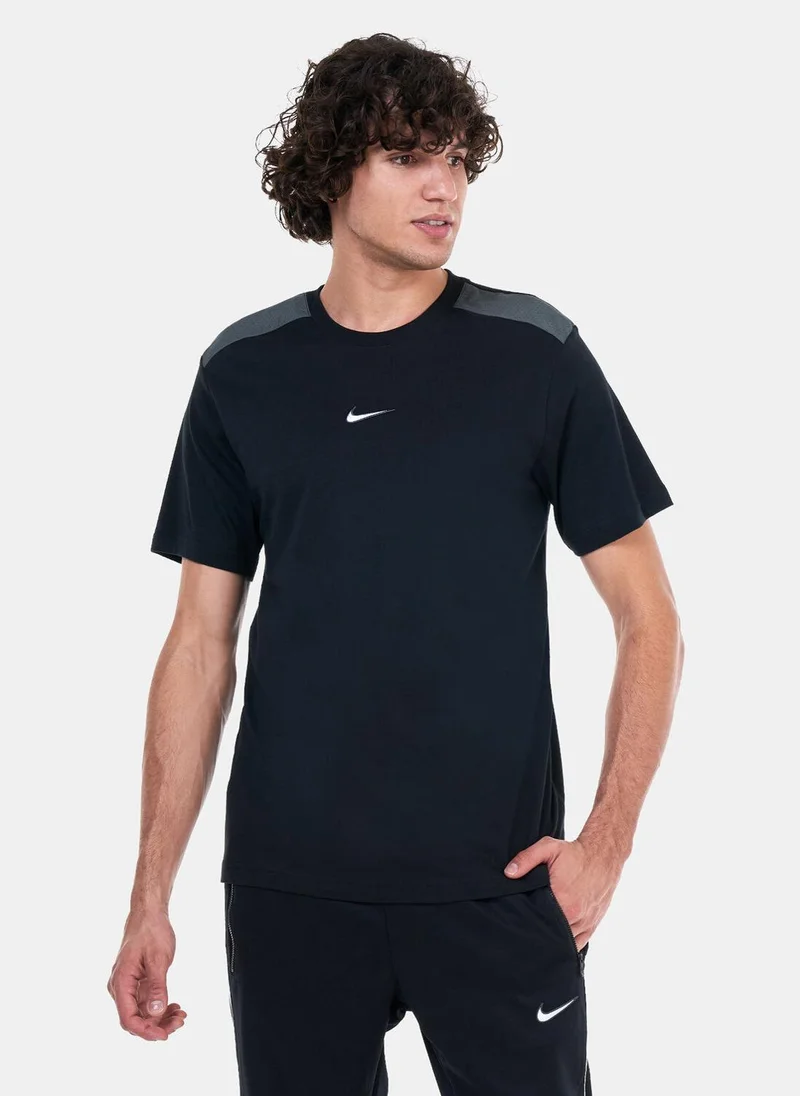 Nike Men's Sportswear Graphic T-Shirt