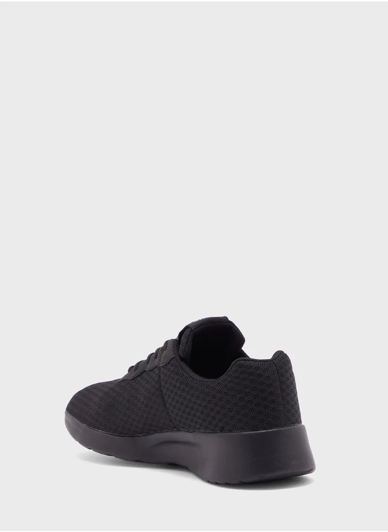 سفنتي فايف Essential Knitted Sneakers