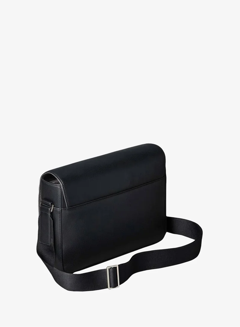 CALVIN KLEIN Refined Messenger Bag