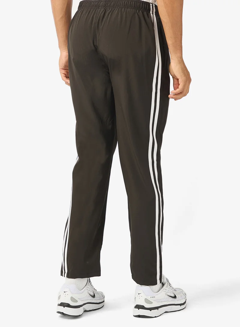 سفنتي فايف بيسيكس بنطلون رياضي واسع بتصميم مخطط