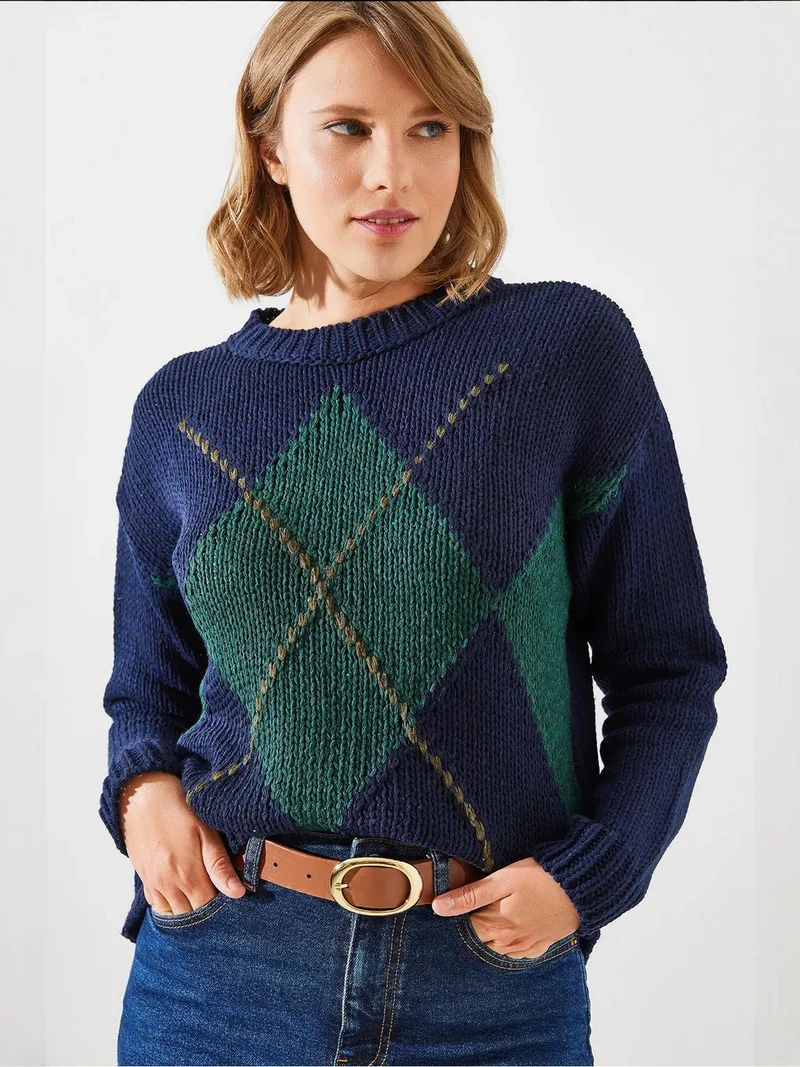 LUCCI Geometric Pattern Knit Sweater with Crew Neck