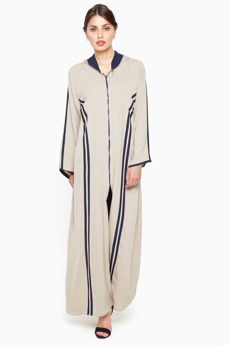 NUKHBAA A casual sporty abaya with a hood and zipped closure with navy blue stripe detail -AJ595A - Image 3