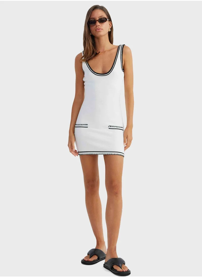 SNDYS Scoop Neck Fake Pocket Detail Dress