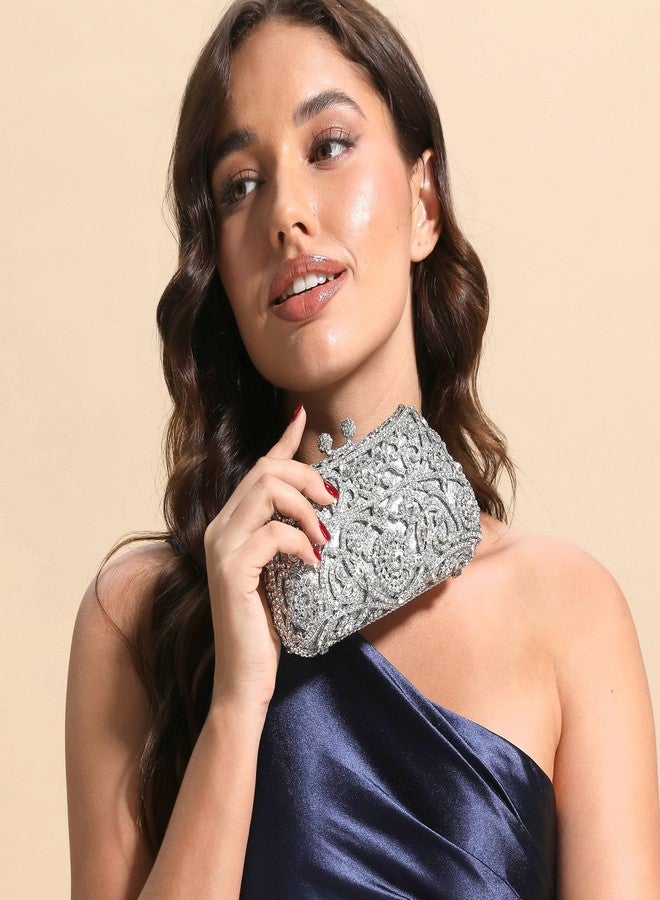 Boutique De FGG حقائب يد صغيرة مرصعة بأحجار الراين على شكل زهور من بوتيك دي إف جي جي، حقائب سهرة نسائية، حقائب حفلات، حقائب يد مزينة بالكريستال على شكل زهور، حقائب زفاف، حقائب يد فضية - Image 3