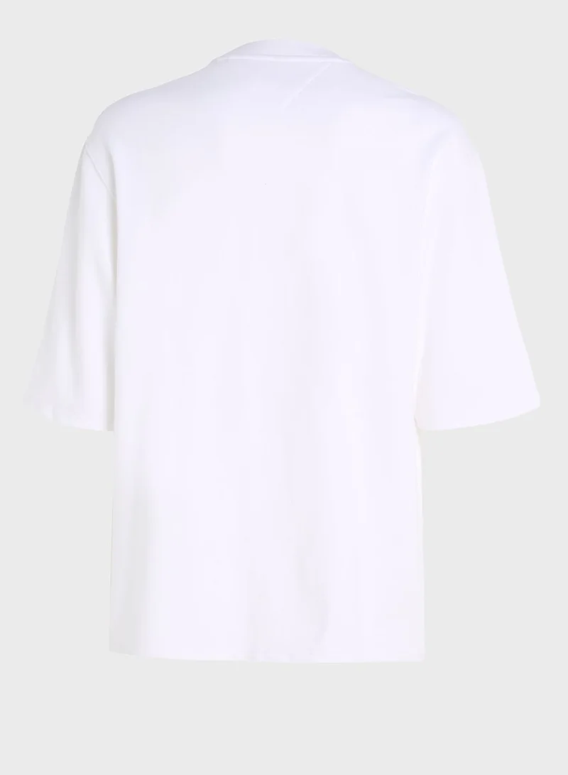 TOMMY JEANS Logo Crew Neck T-Shirt