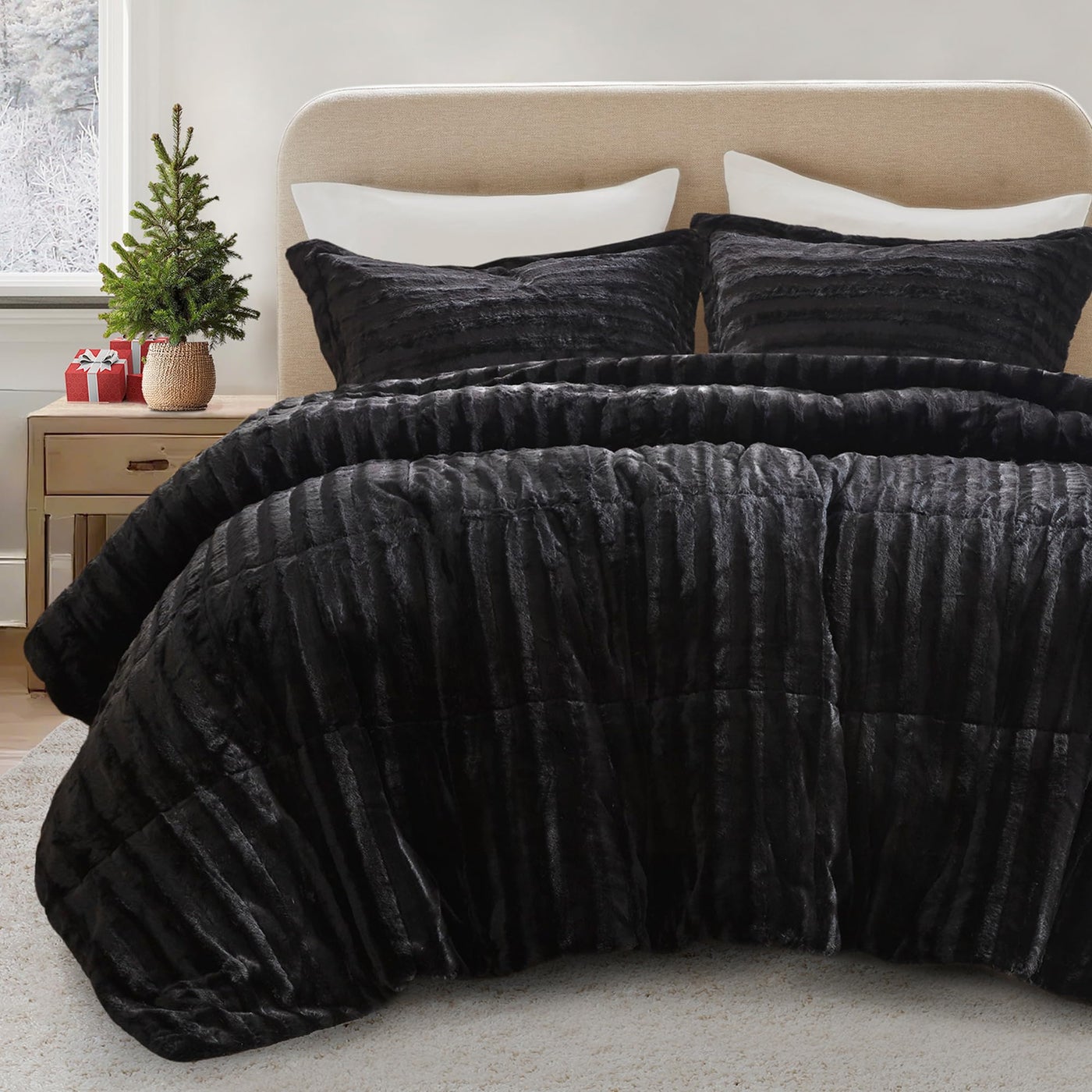 Madison Park Duke Luxe Faux Fur Reversible Comforter Set, Soft Plush Reverse, Modern Down Alternative Filling Cozy Bedding, Box Quilted Warm Cover, Matching Shams, Full/Queen, Black 3 Piece