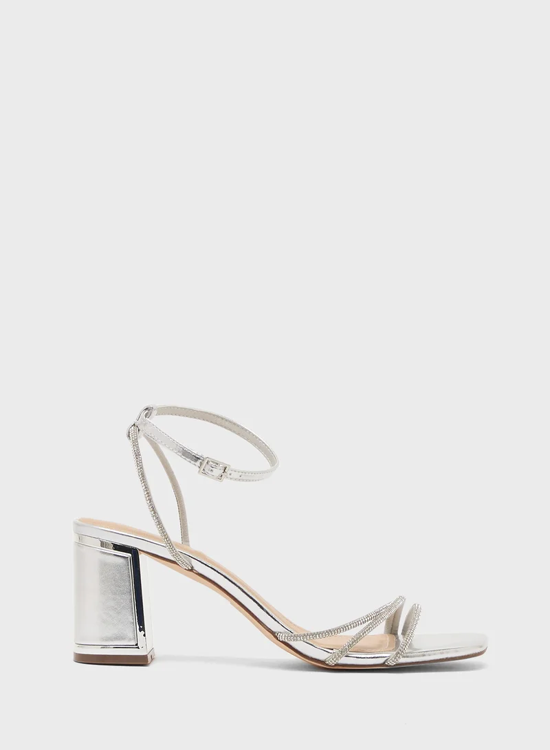 ترافل من نمشي Low Heeled Sandal