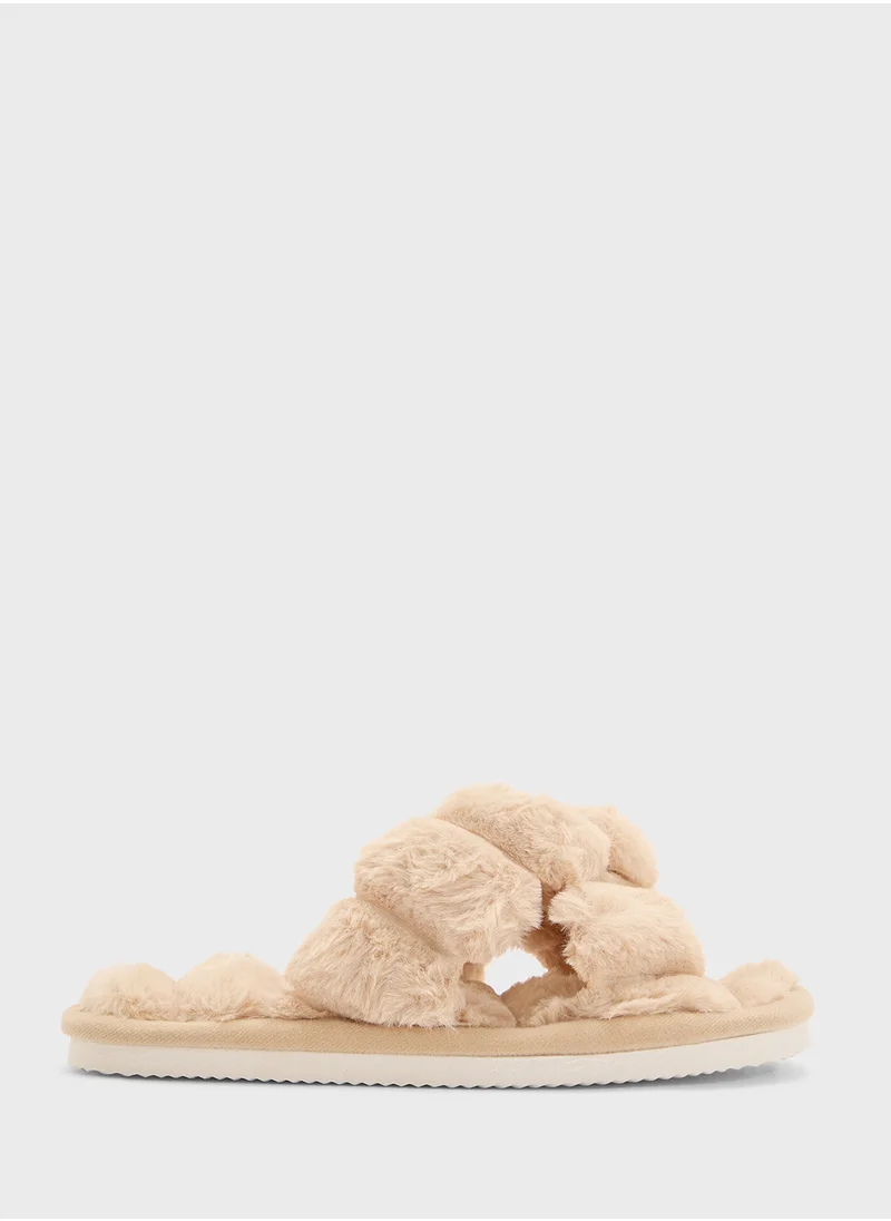 جينجر Crossover Strap Bedroom Slipper