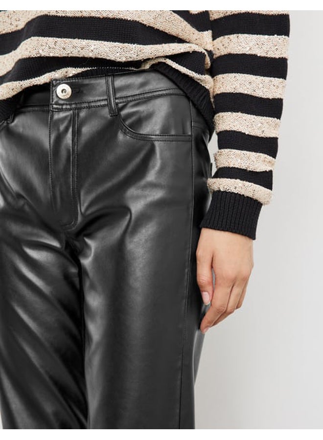 GERRY WEBER بنطلون جلد صناعي بطول 3/4 بقصّة مستقيمة  - Image 4