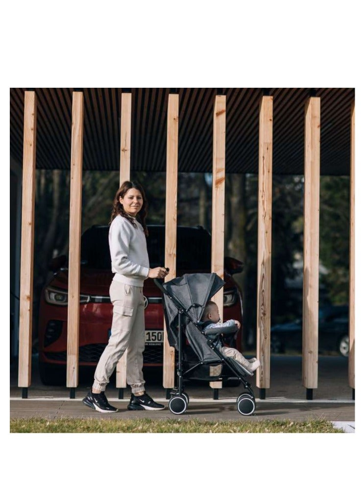 شيكو عربة أطفال شيكو عكاز جراي بتبطين دبل لراحه الطفل أثناء الجلوس والنوم وبها سله تخزين لاساسيات الطفل أثناء الرحلة - Image 2