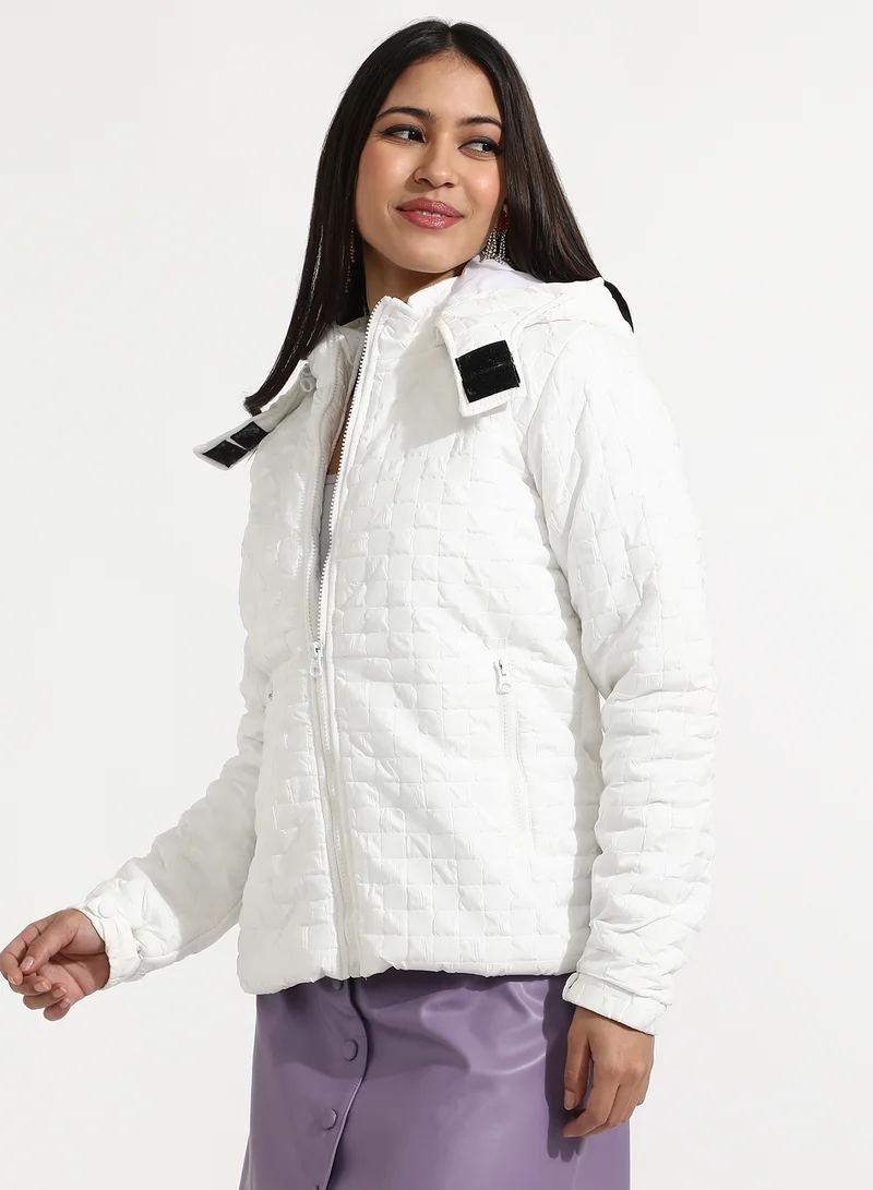 Campus Sutra Women's Powder White Buffallo Check Quilted Puffer Jacket