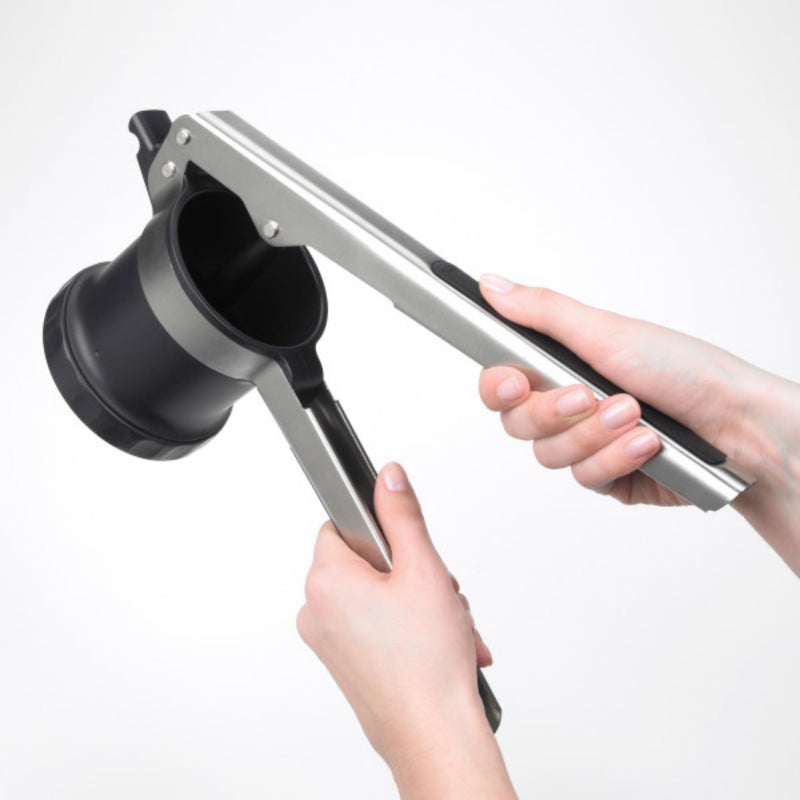 OXO Good Grips 3-in-1 Adjustable Potato Ricer - Image 4