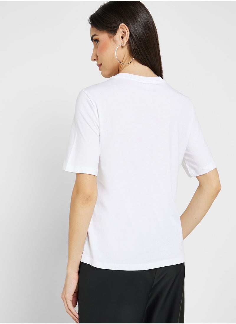 ONLY - Crew Neck Graphic T-Shirt - Image 1