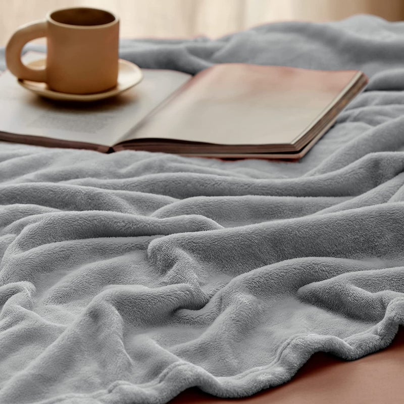 VAS COLLECTIONS Polyester Premium Plush Summer Single Bed DoharAc Blanket 200 GSM Reversible Lightweight Cozy Soft for Bed Sofa Couch Travel Camping 225X150 Cm Grey Solid - Image 3