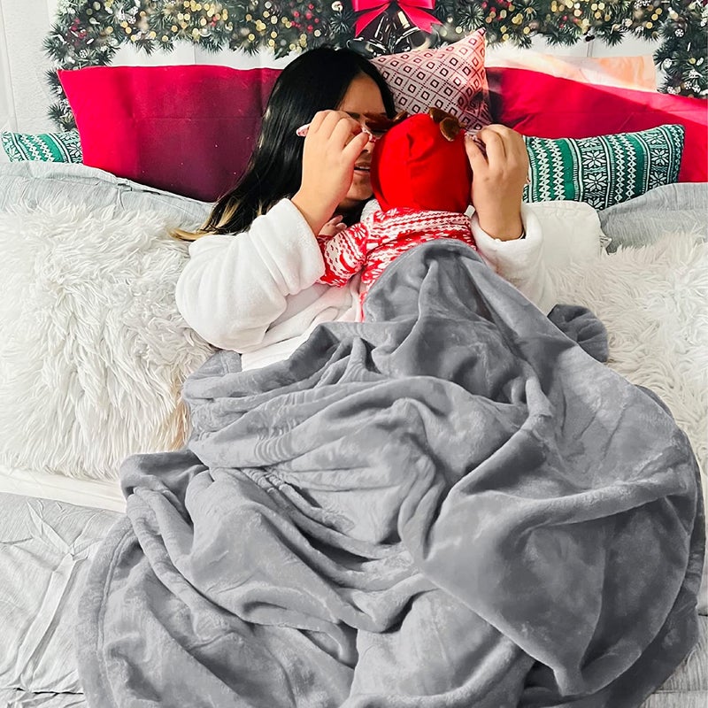 VAS COLLECTIONS Polyester Premium Plush Summer Single Bed DoharAc Blanket 200 GSM Reversible Lightweight Cozy Soft for Bed Sofa Couch Travel Camping 225X150 Cm Grey Solid - Image 4