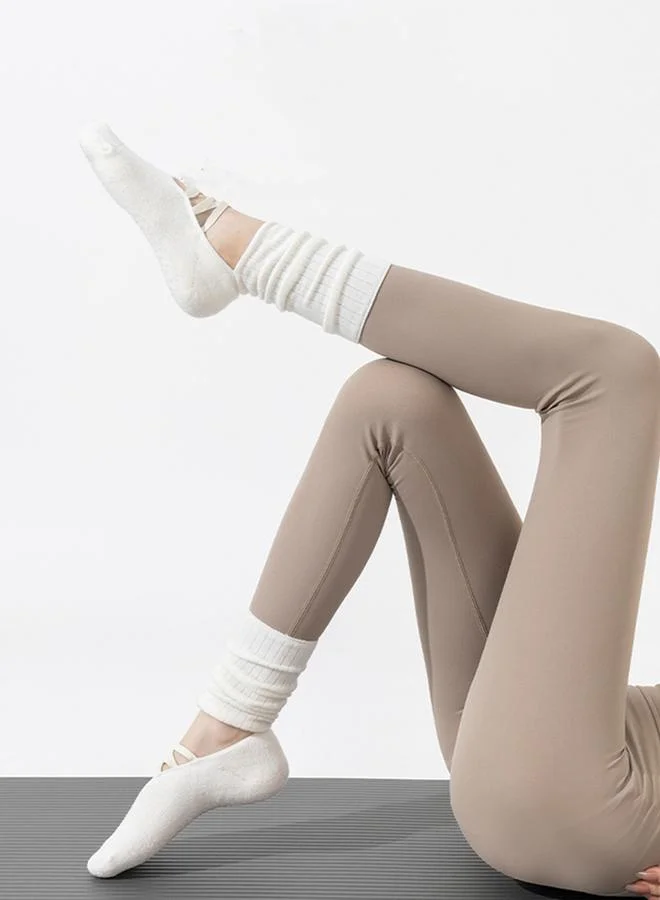 ستايلي اكتيف جوارب يوجا بتفاصيل سيليكون مع أربطة كروس