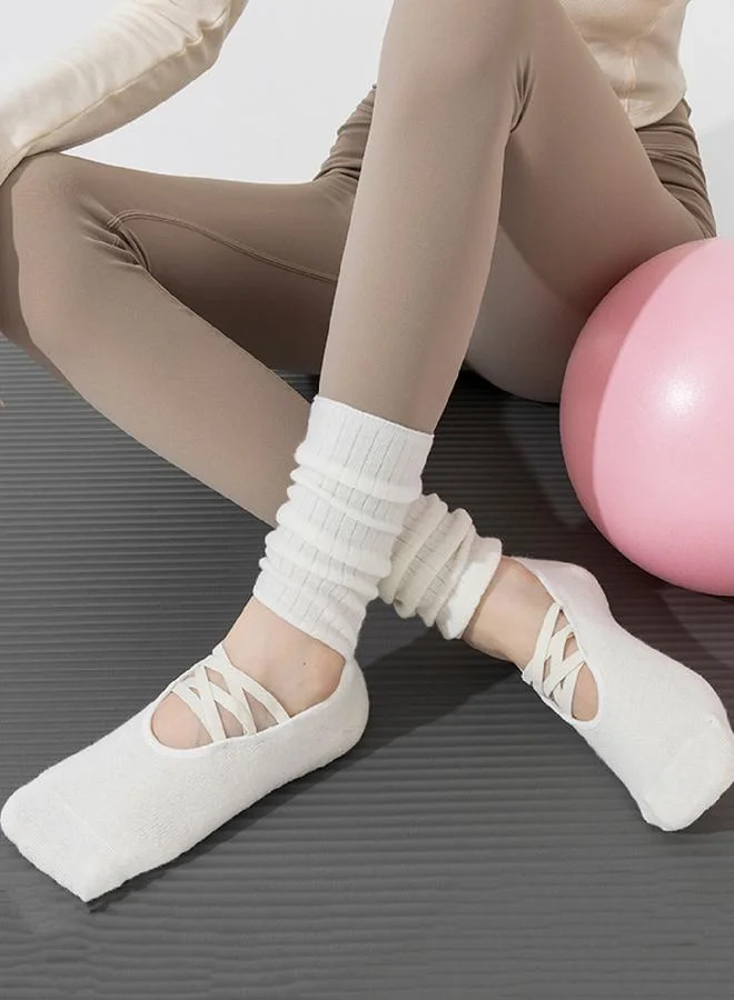 ستايلي اكتيف جوارب يوجا بتفاصيل سيليكون مع أربطة كروس