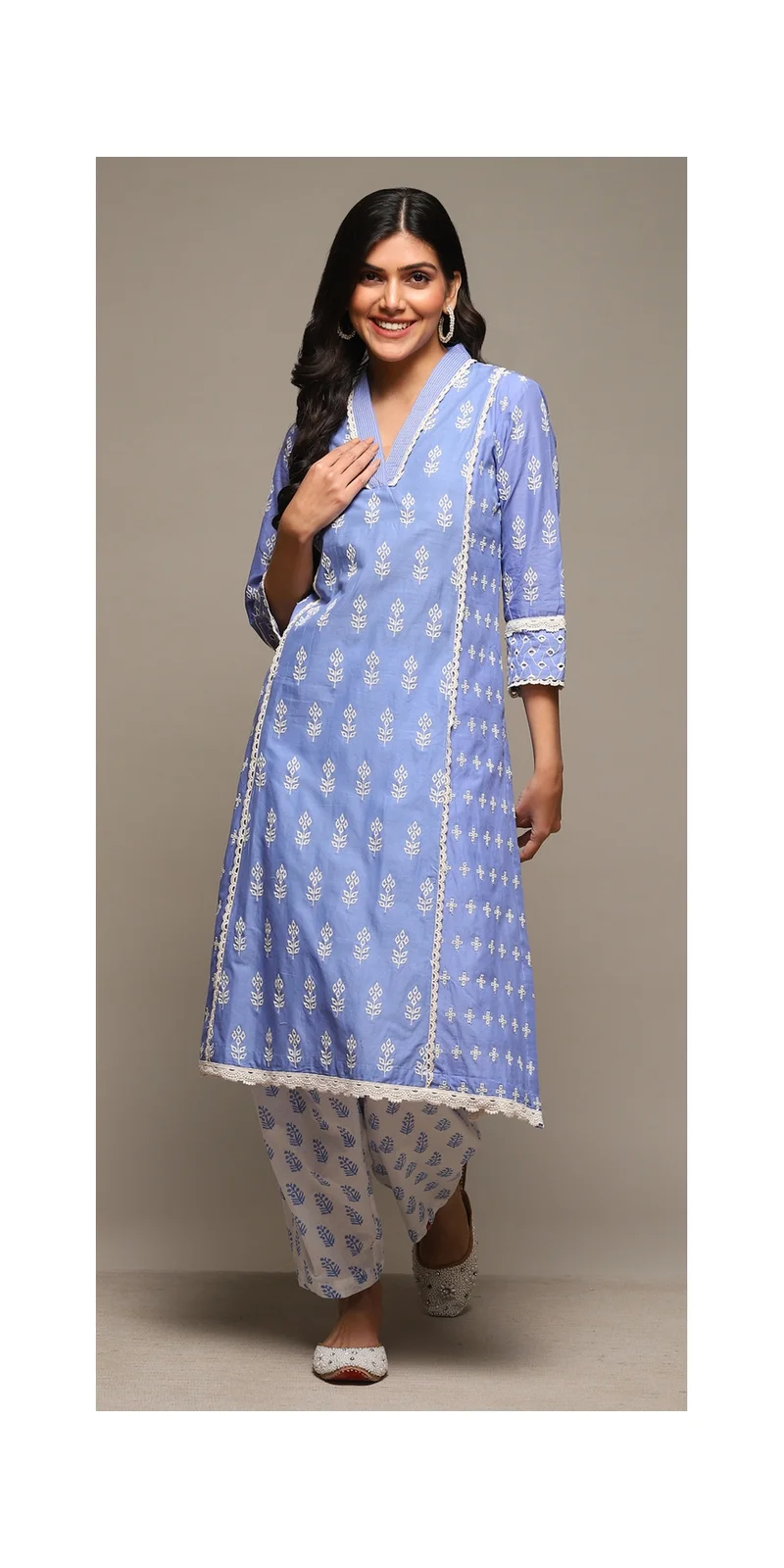 Lilac Cotton Straight Embroidered Kurta