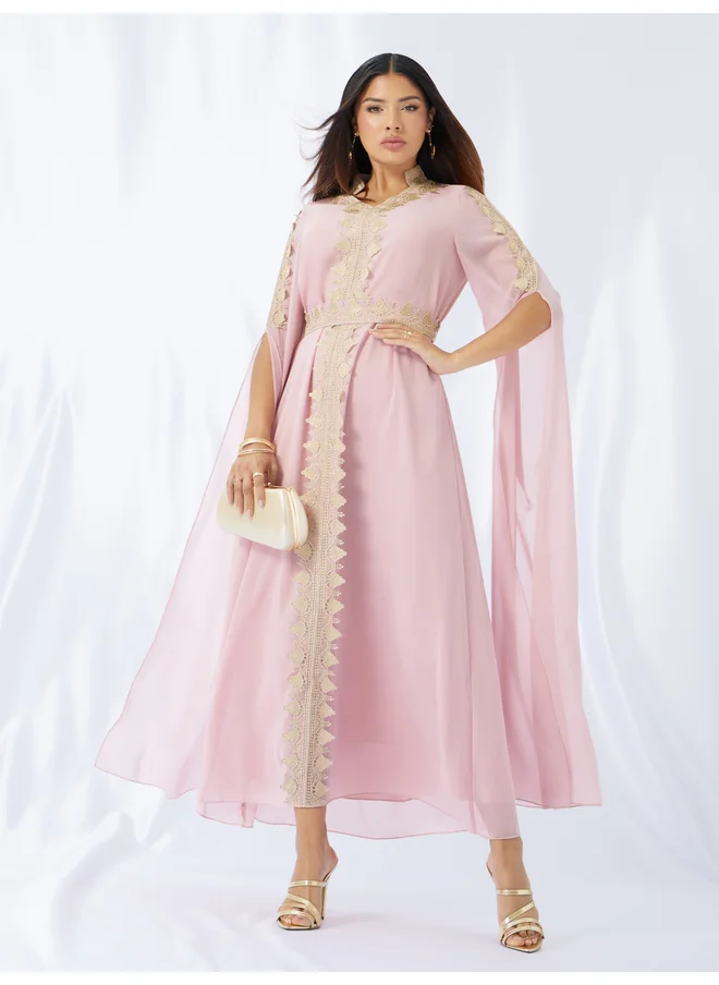 أميرة Amirah Lace Detail Slit Sleeves Kaftan with Fabric Belt