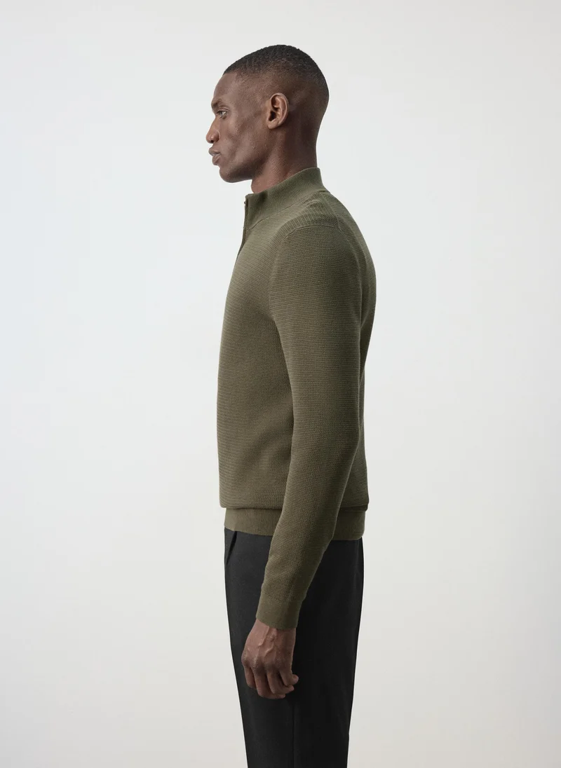 Mango Man  Fine-knit cotton-blend jersey with textured zip-up fastening for Men | Best Price UAE