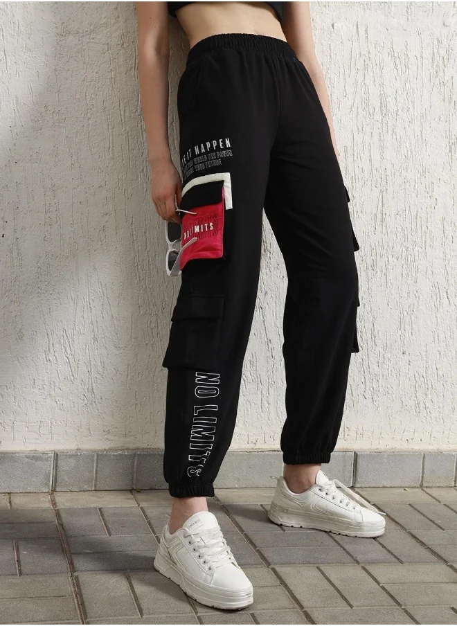 هوبرهولمي Women's Black Cotton Blend Printed Full Length Cargo Regular Fit Trouser