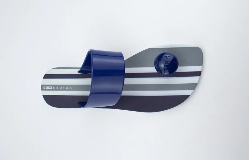 Voices Look Estampa Women'S Printed Sole Single Strap Sandals - White/Navy
