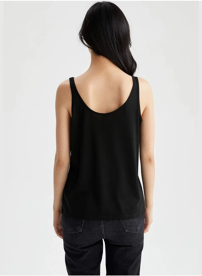 ديفاكتو Regular Fit Strappy Slogan Print Vest