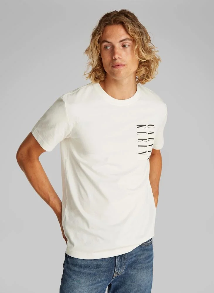 كالفن كلاين جينز Serif Font Graphic Crew Neck T-Shirt