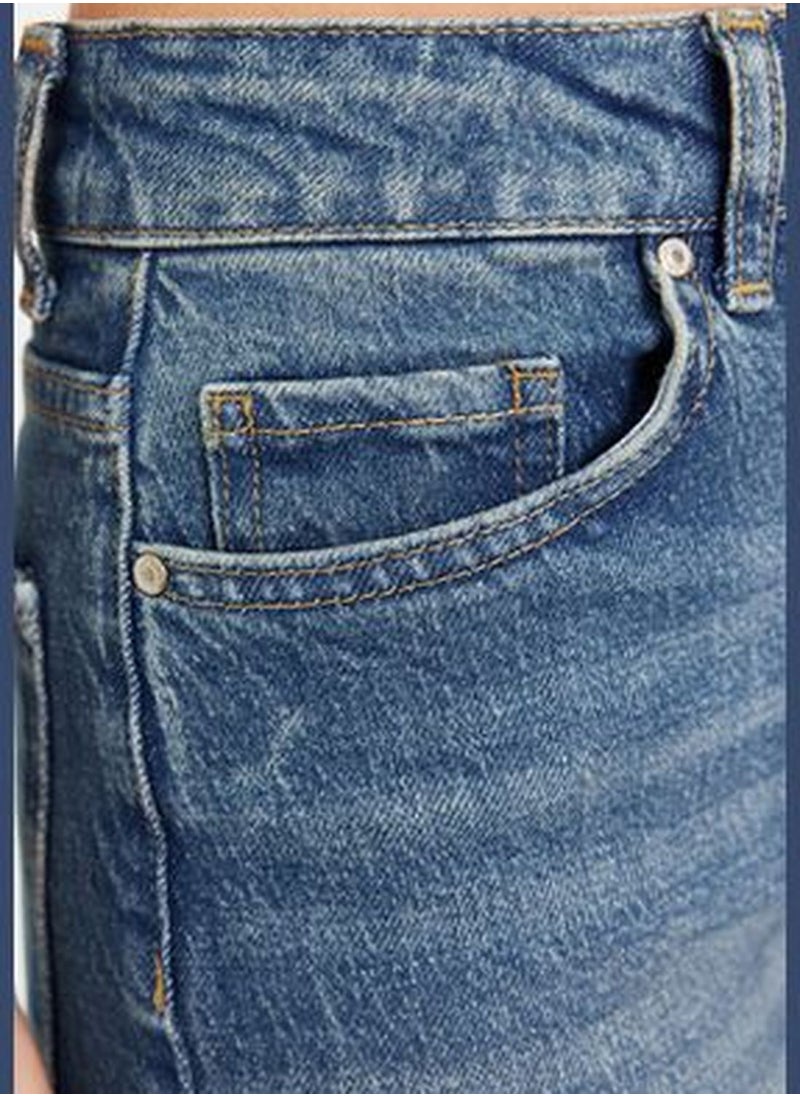 trendyol Blue Faded Effect Vintage High Waist Slim Mom Jeans TWOSS24JE00082  - Image 5